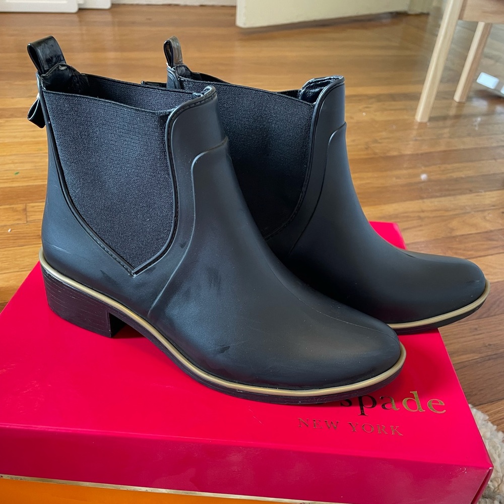 Kate Spade Rain boots 6/7